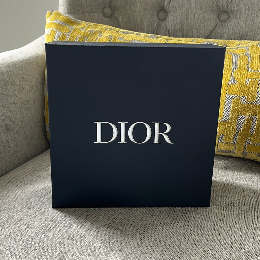 Dior gift box